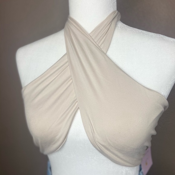 Sexy and Chic Top - Picture 2 of 4